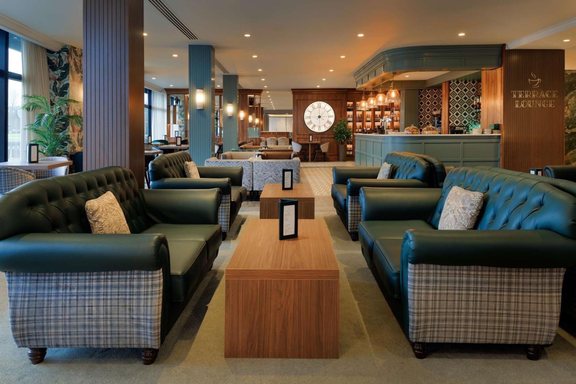 Doubletree By Hilton Belfast Templepatrick Hotel Екстериор снимка