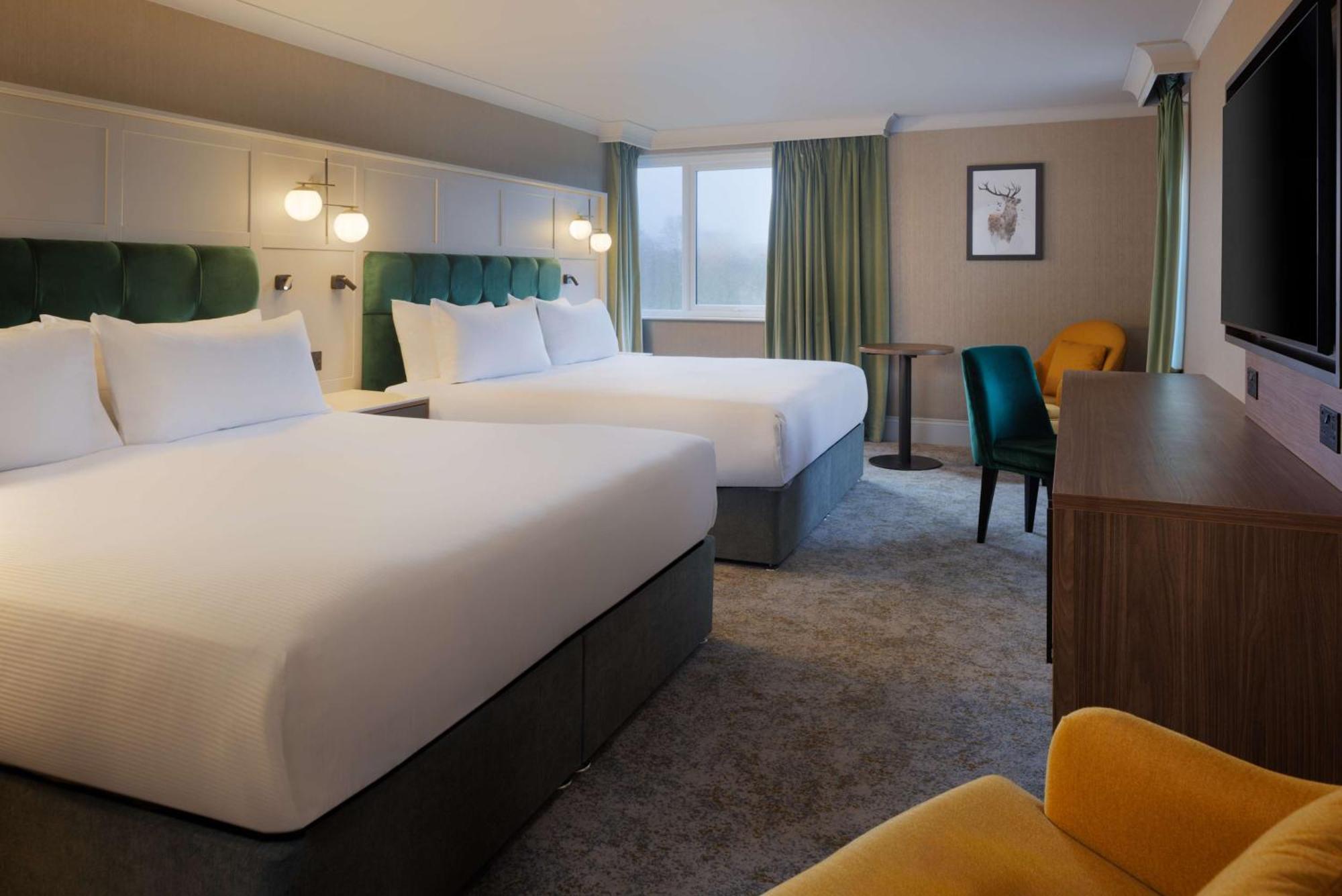 Doubletree By Hilton Belfast Templepatrick Hotel Екстериор снимка