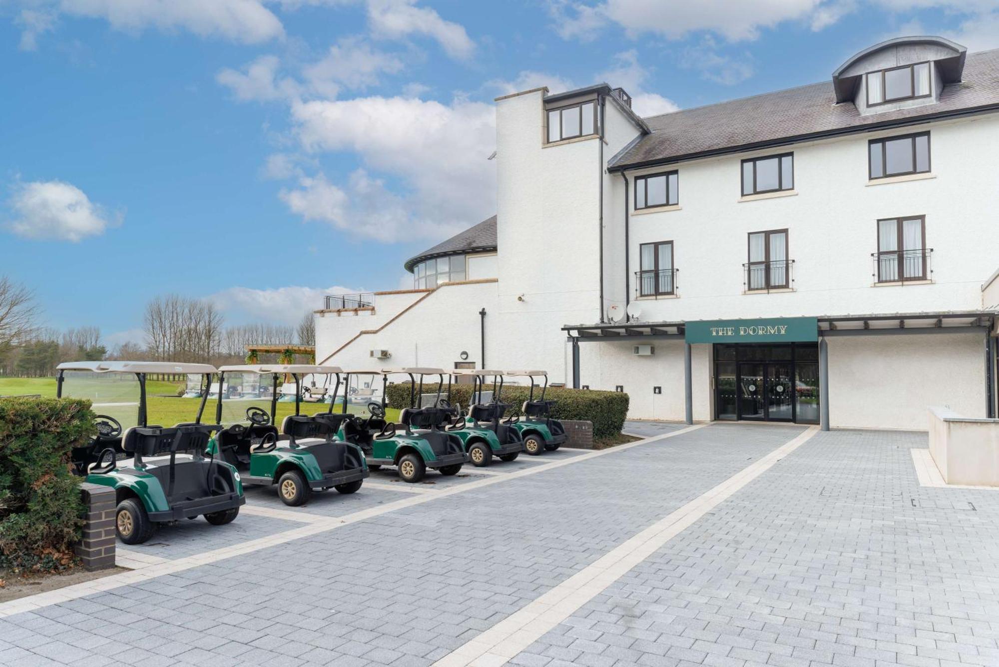 Doubletree By Hilton Belfast Templepatrick Hotel Екстериор снимка