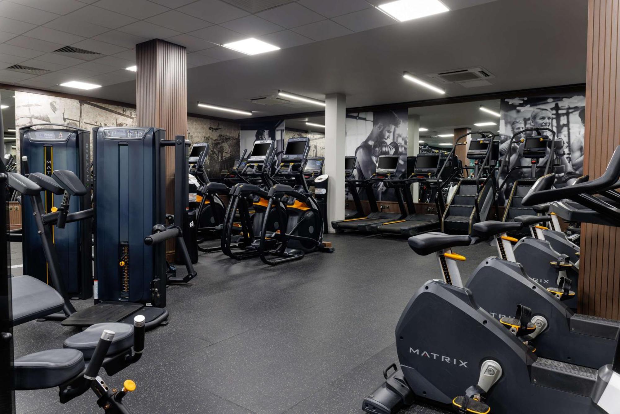 Doubletree By Hilton Belfast Templepatrick Hotel Екстериор снимка