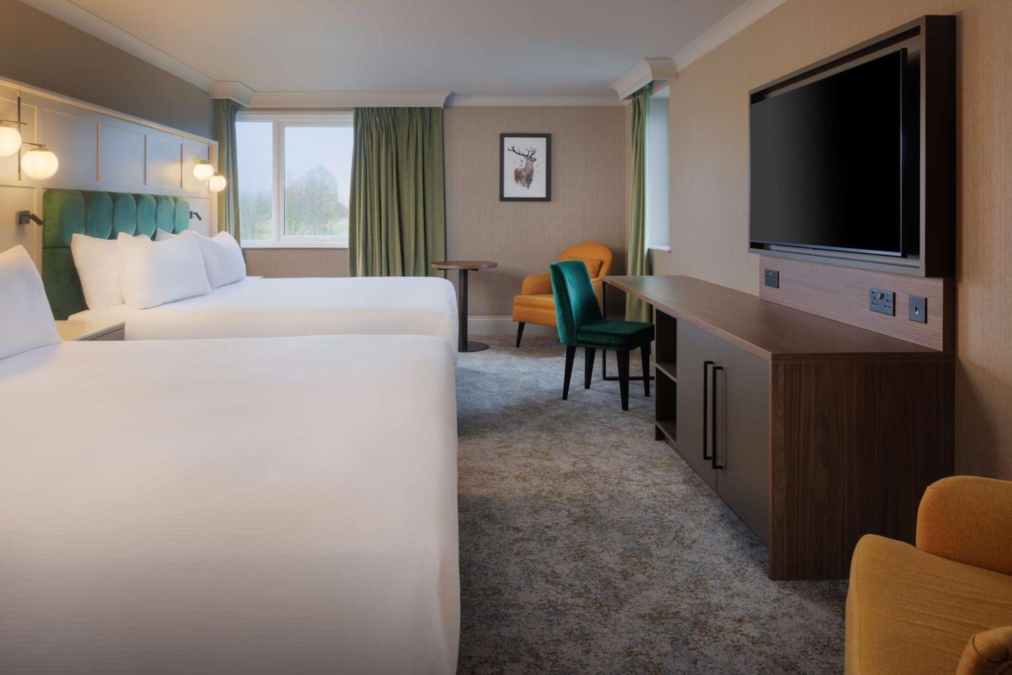 Doubletree By Hilton Belfast Templepatrick Hotel Екстериор снимка