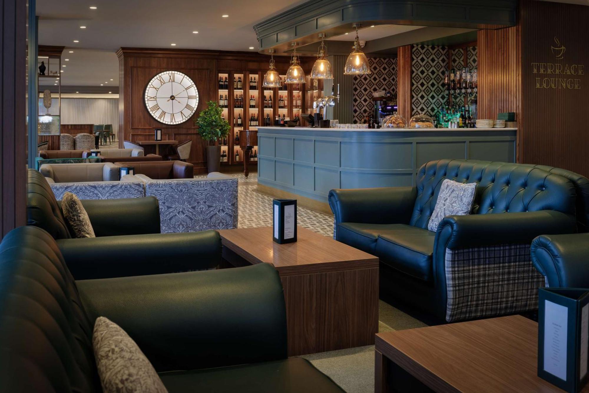 Doubletree By Hilton Belfast Templepatrick Hotel Екстериор снимка