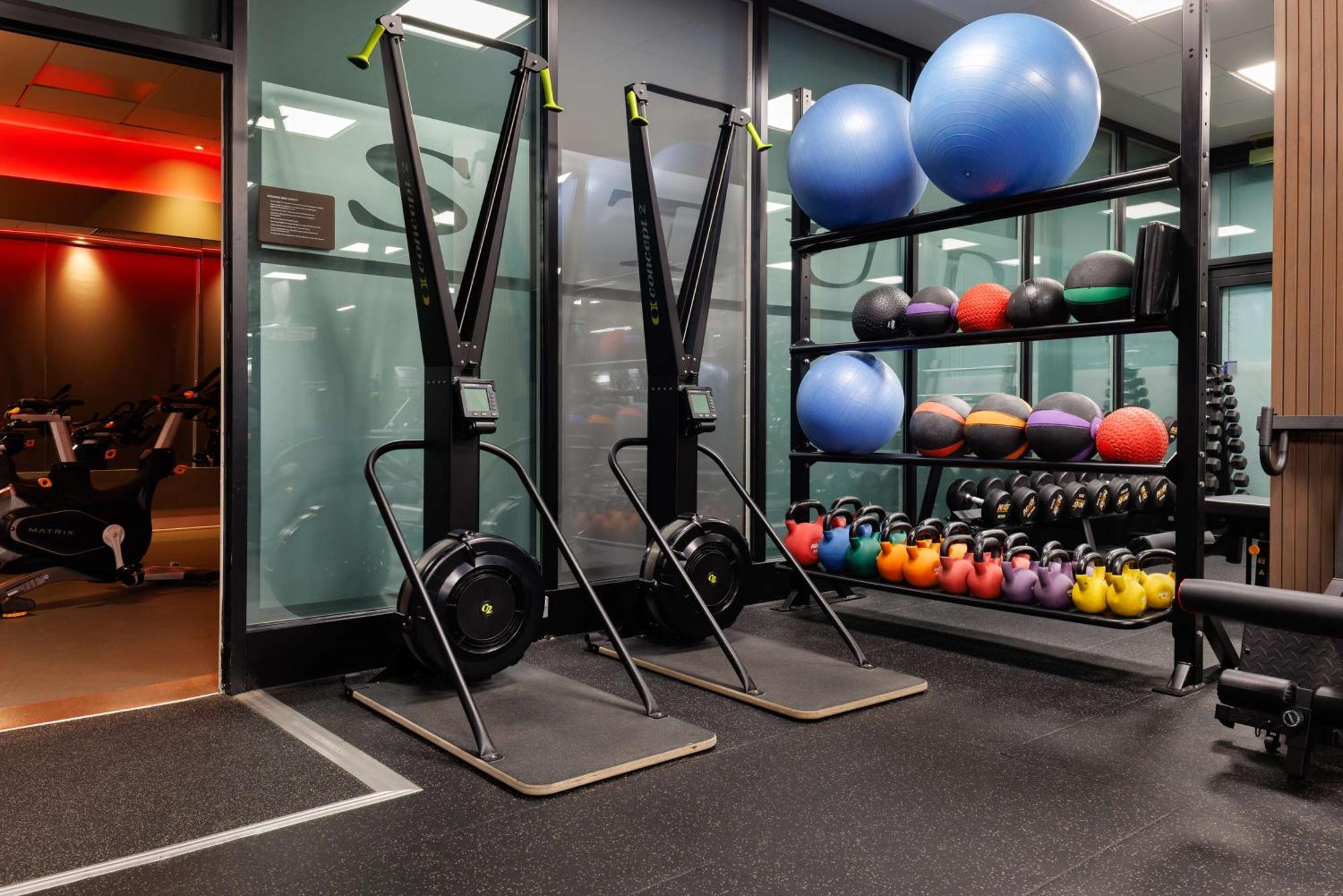 Doubletree By Hilton Belfast Templepatrick Hotel Екстериор снимка