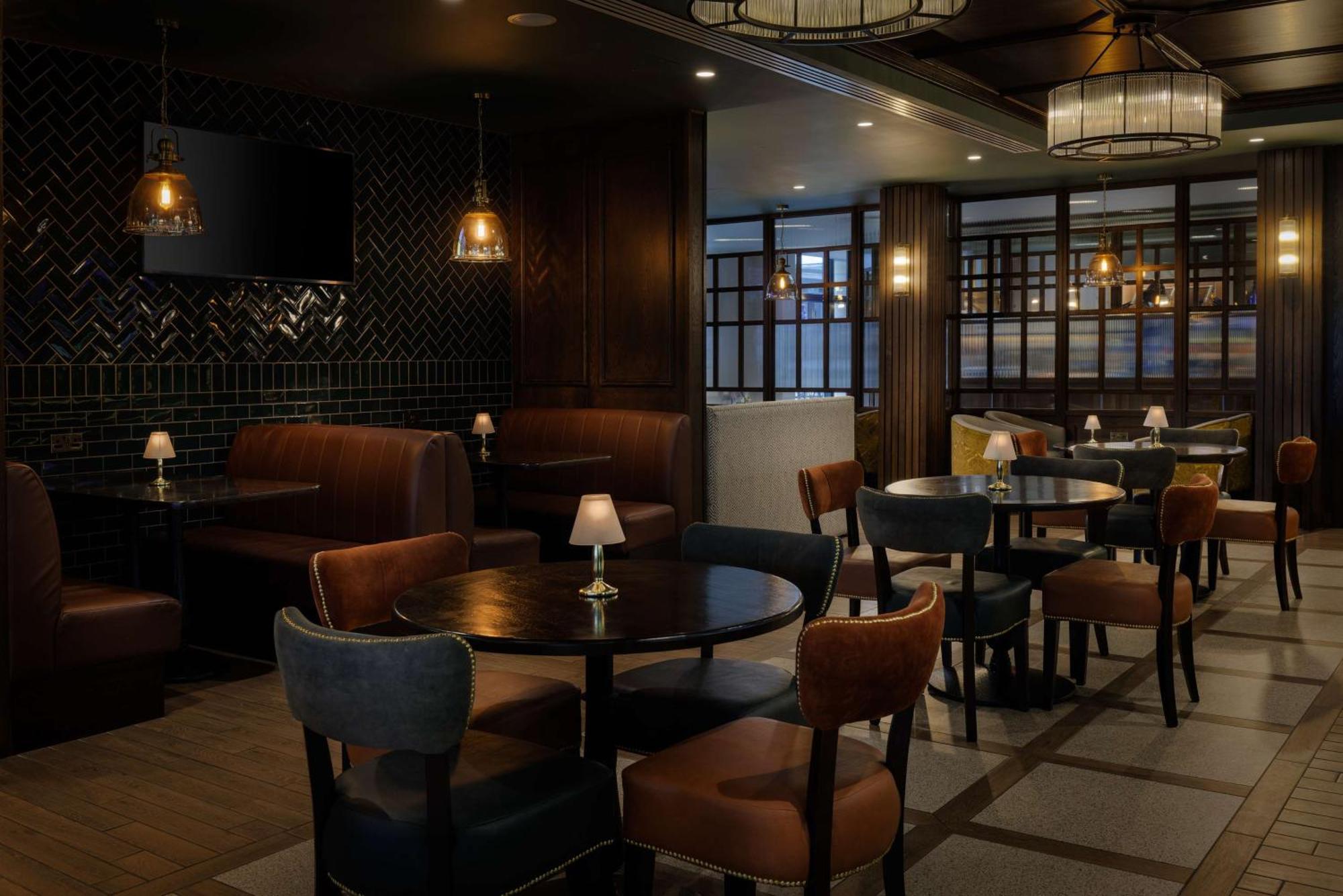 Doubletree By Hilton Belfast Templepatrick Hotel Екстериор снимка