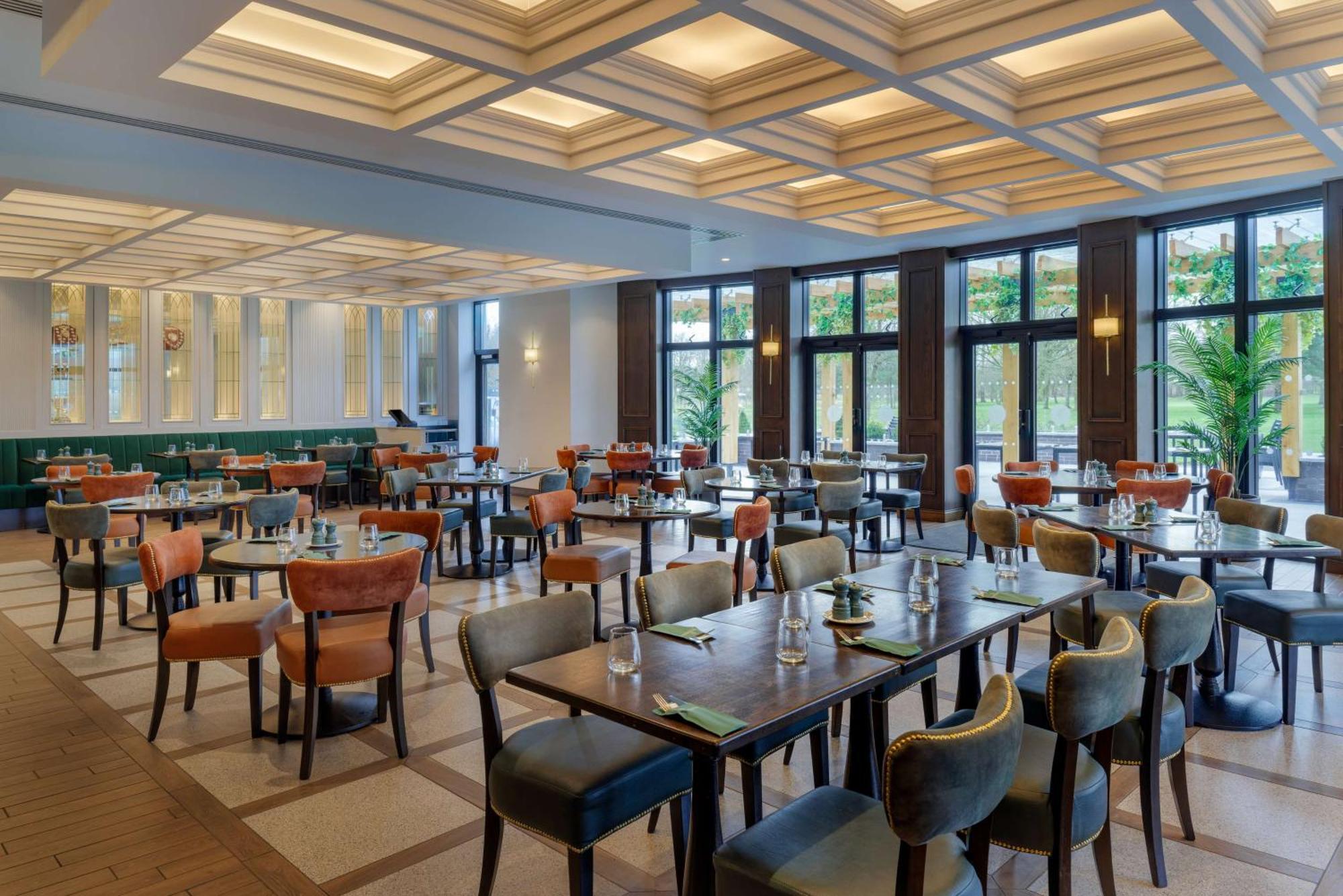 Doubletree By Hilton Belfast Templepatrick Hotel Екстериор снимка
