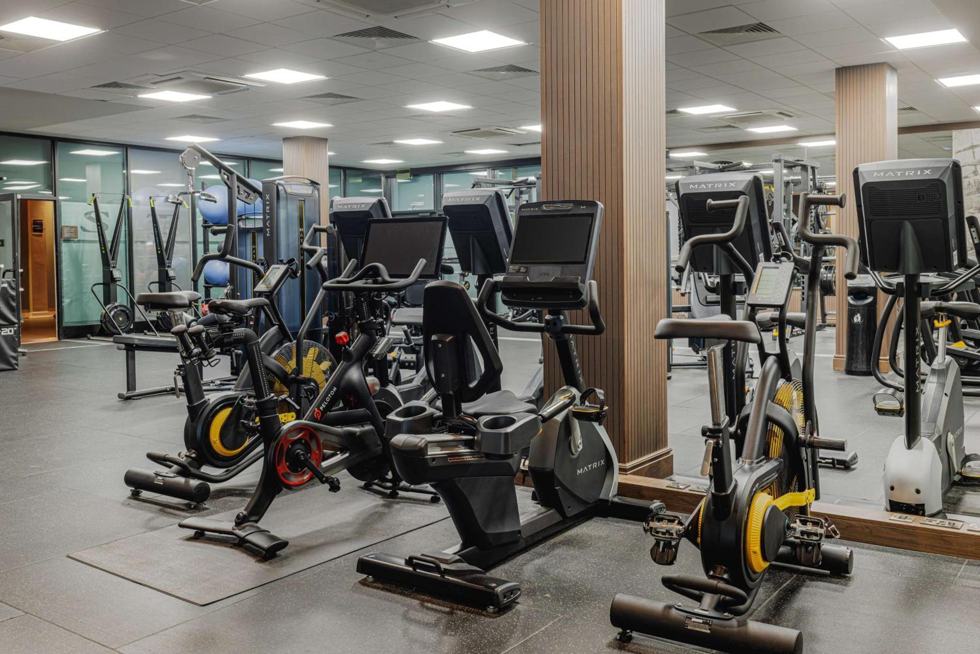 Doubletree By Hilton Belfast Templepatrick Hotel Екстериор снимка