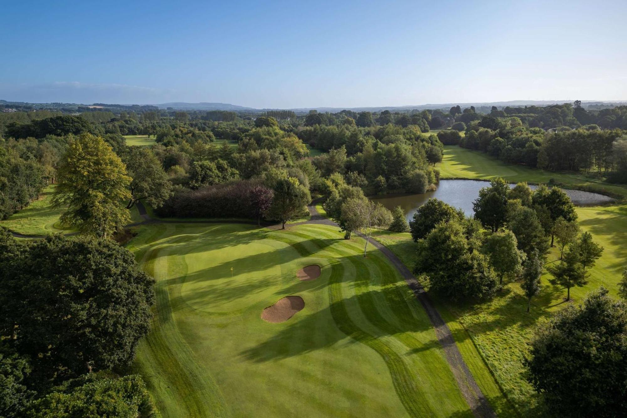 Doubletree By Hilton Belfast Templepatrick Hotel Екстериор снимка
