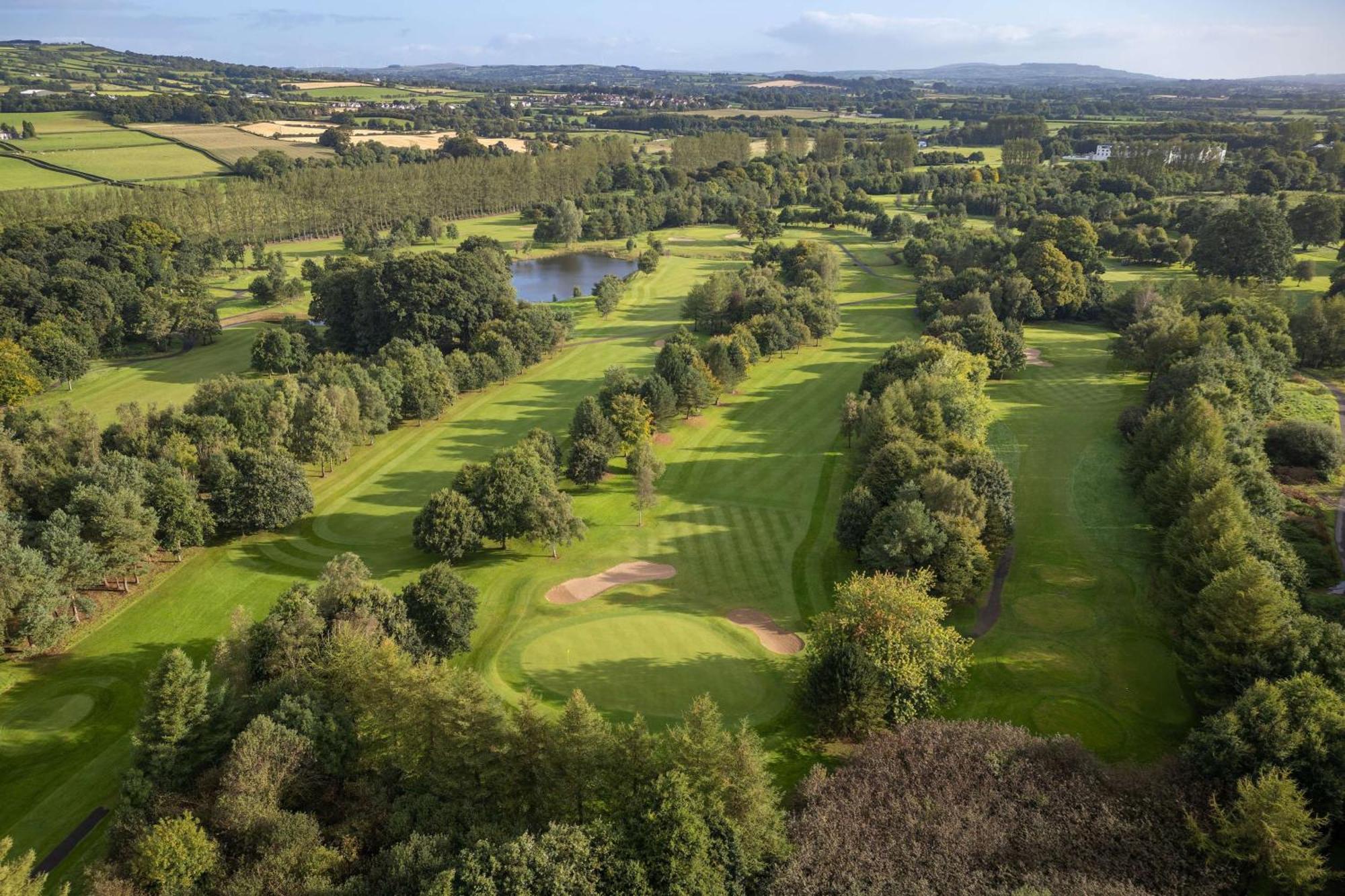 Doubletree By Hilton Belfast Templepatrick Hotel Екстериор снимка