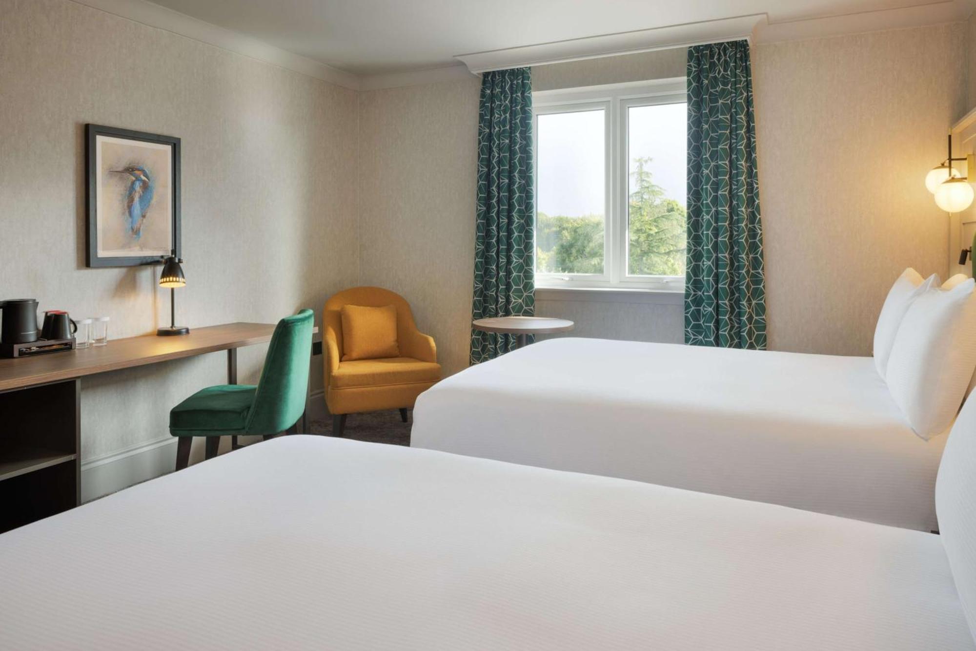 Doubletree By Hilton Belfast Templepatrick Hotel Екстериор снимка